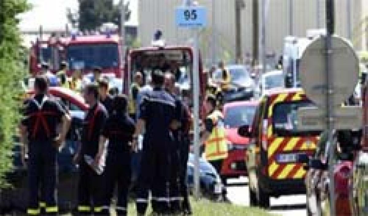Belgian prosecutors open anti-terror probe after train attack