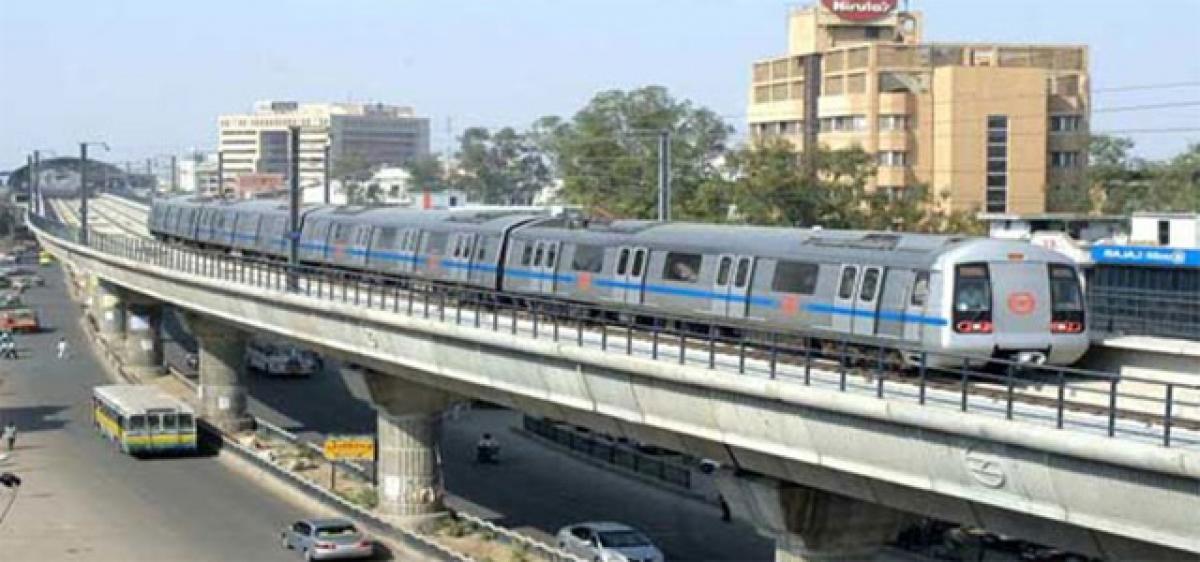 Metro rail to connect airport, Amaravati