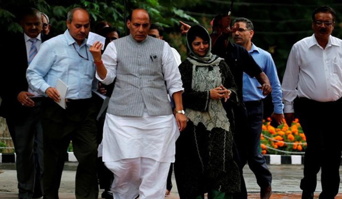 All-party delegation headed by Rajnath Singh arrived in Kashmir 