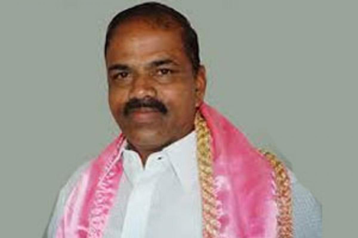 Bhupal Reddy terms TRS win as a birthday gift to KCR