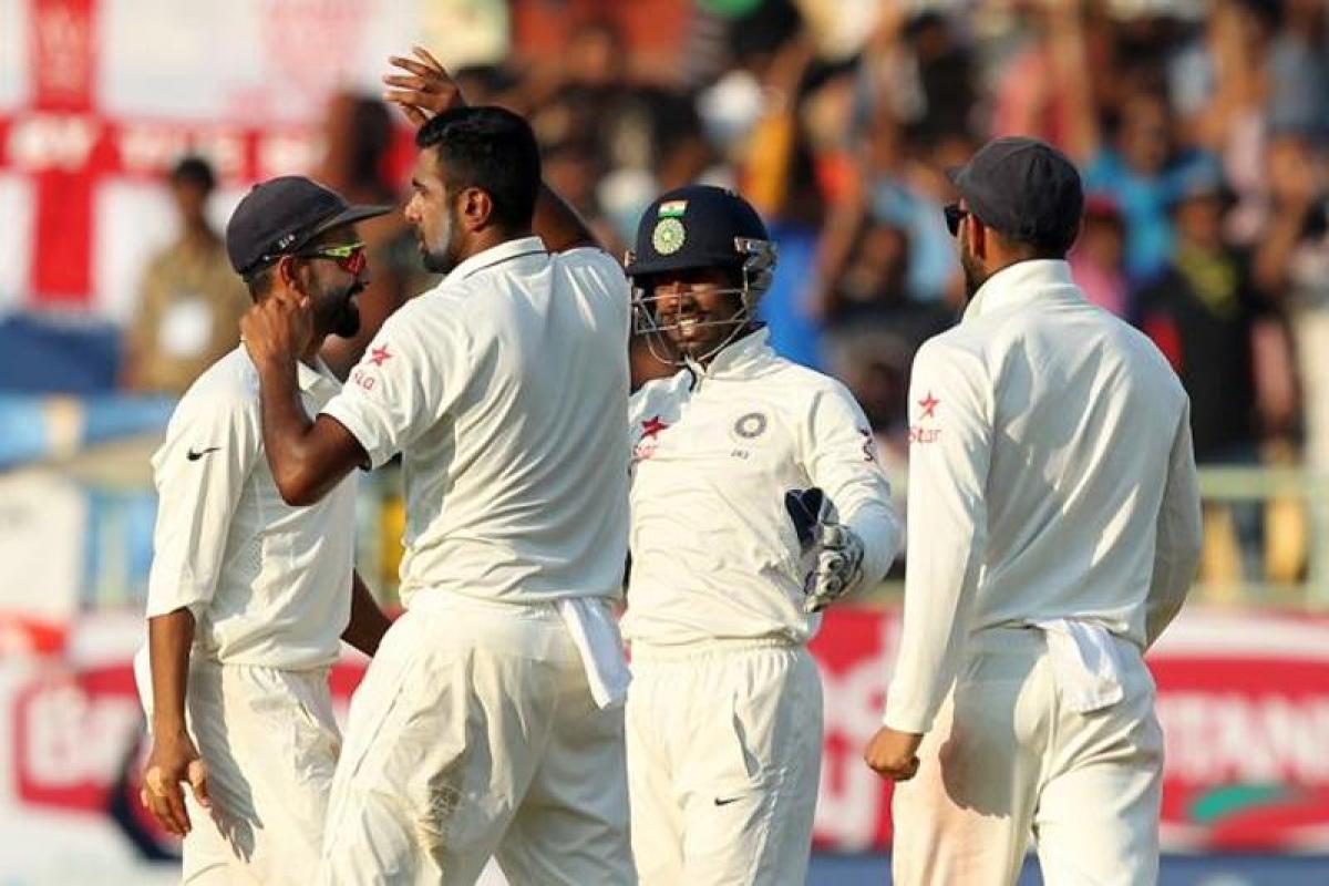 India strike back, England post 87/2 at stumps on Day 4