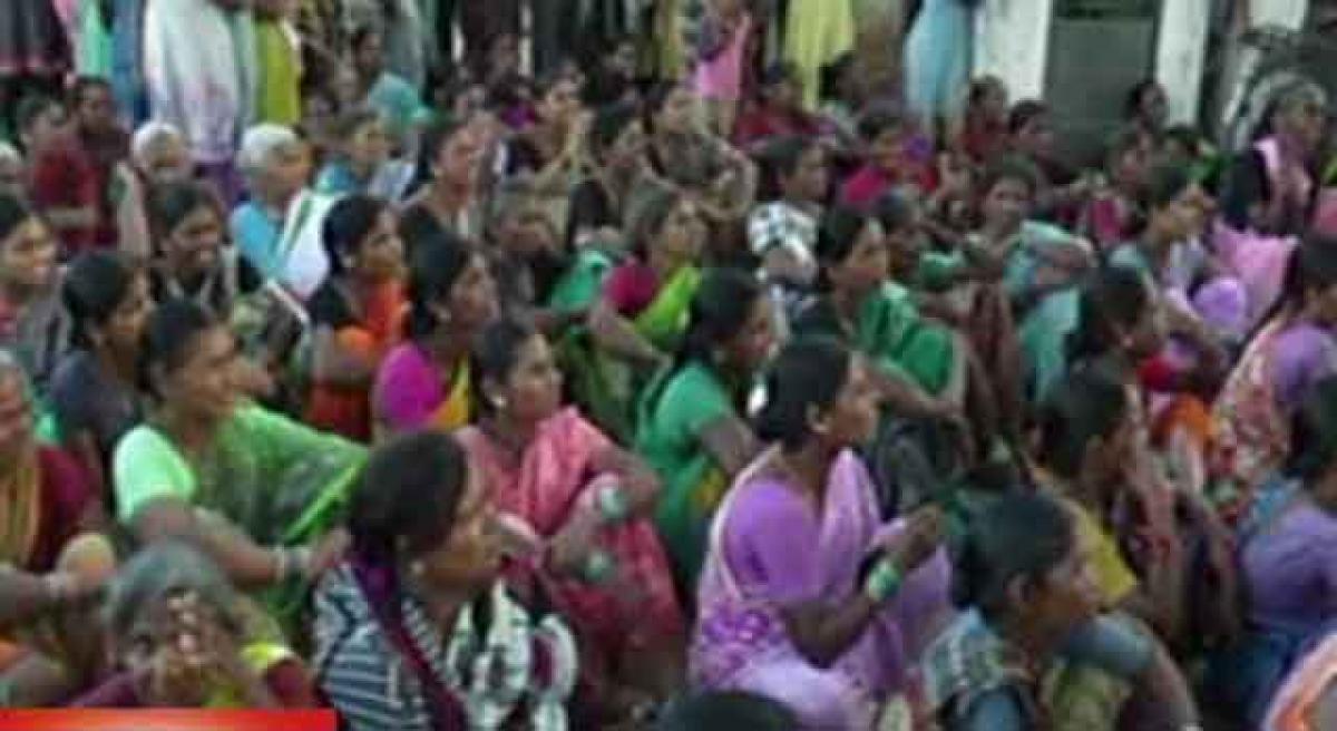 Farmers protest against Mallanna Sagar, NIMZ