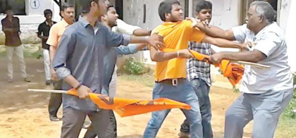 Akhil Bharatiya Vidyarthi Parishad activists taste principal’s wrath