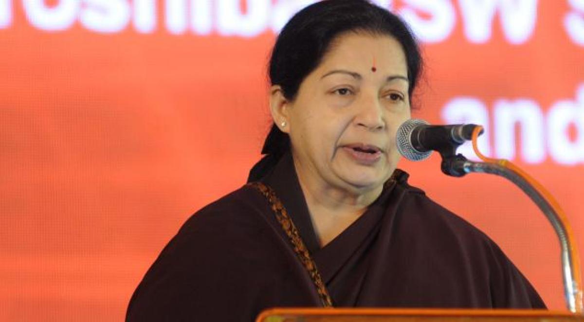 Jayalalithaa files case in SC over APs act of raising dam height