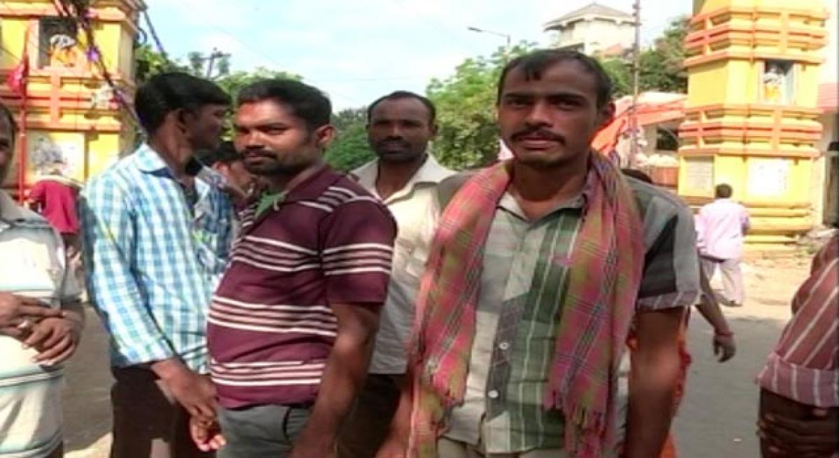 Migrant labourers struggle in 200 ‘addas’ in Hyd