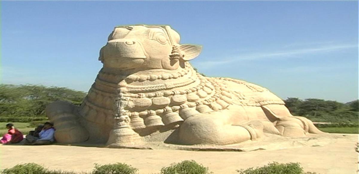 Holy centre of Lepakshi to come alive tomorrow