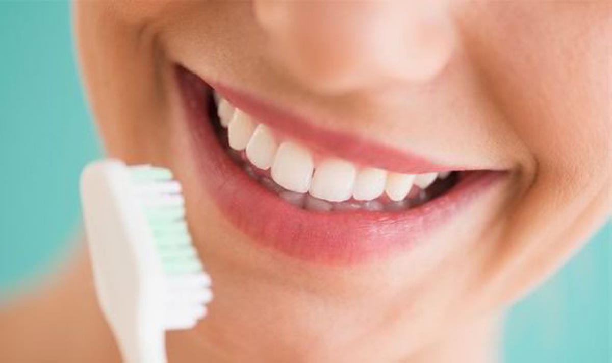 Brush your teeth daily to fight dementia, heart problems