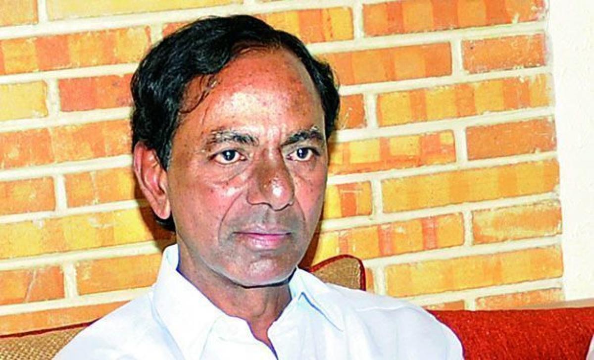 KCR to announce 2BHK houses for poor on Independence Day