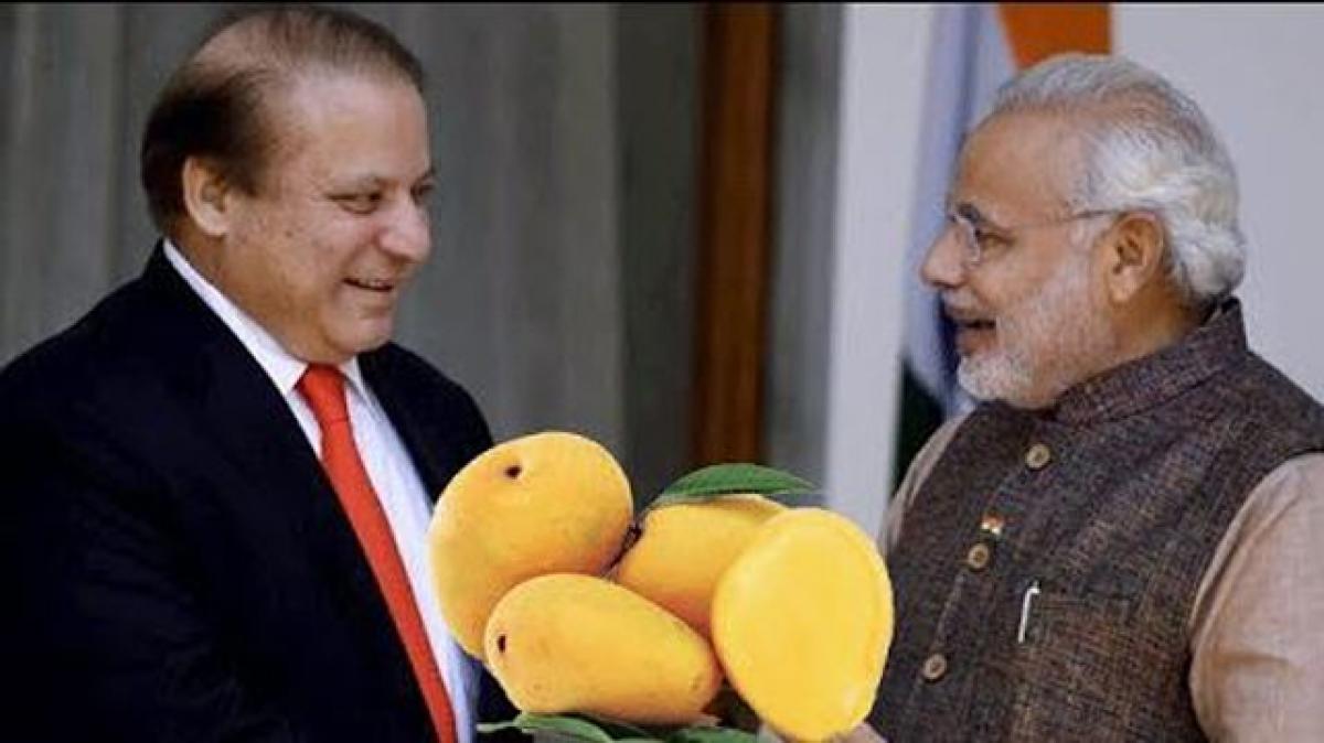 Pak PM sends mangoes to Modi on Eid