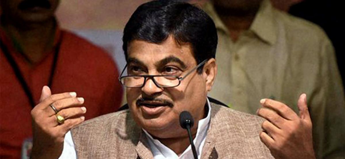 Gadkari invites investors to Indias infra sector