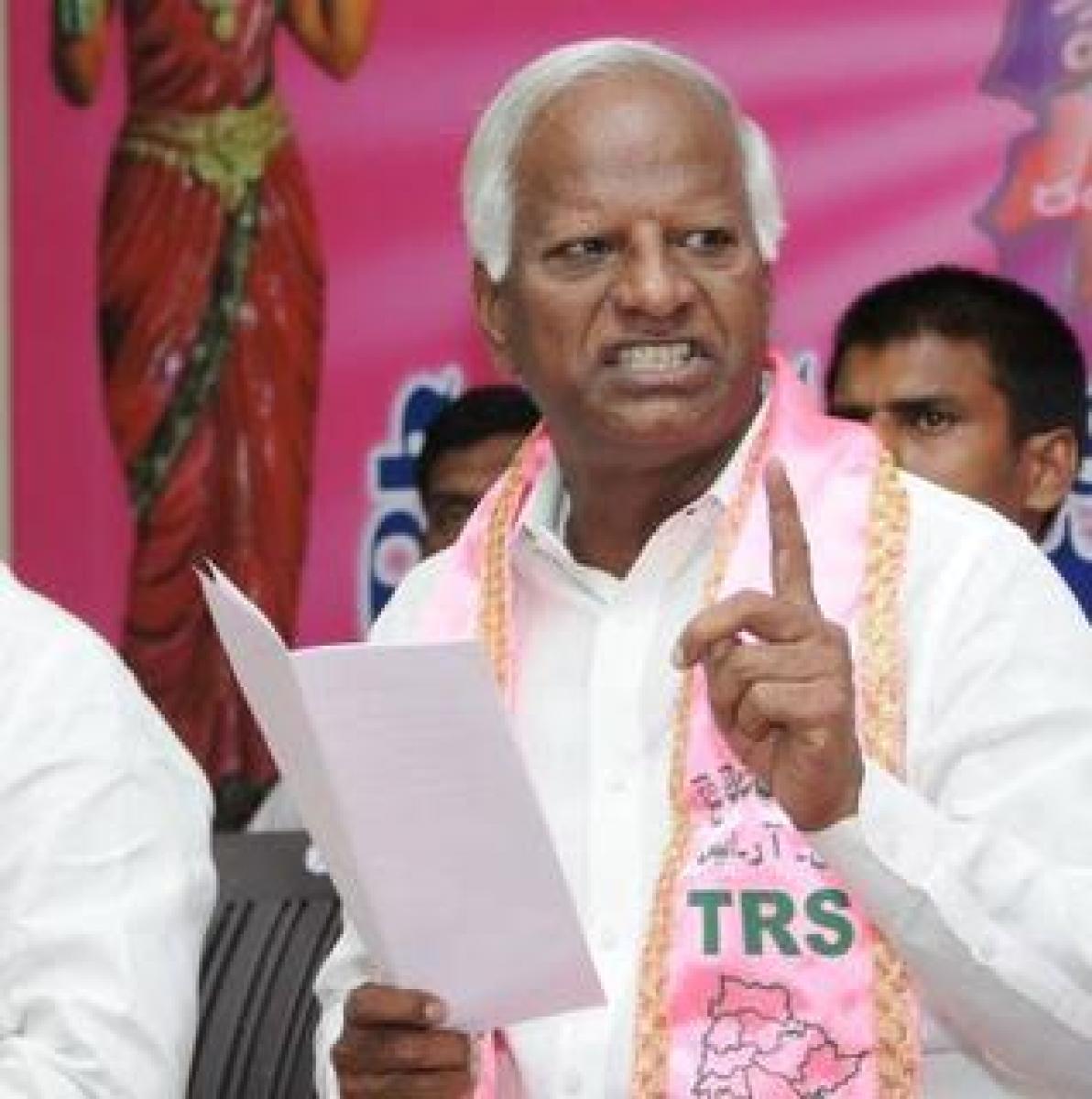 Kadiam criticizes BJP, Congress over candidate selection