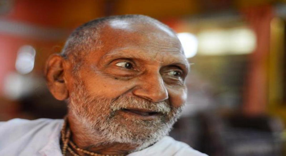 Live long with yoga, says oldest Indian