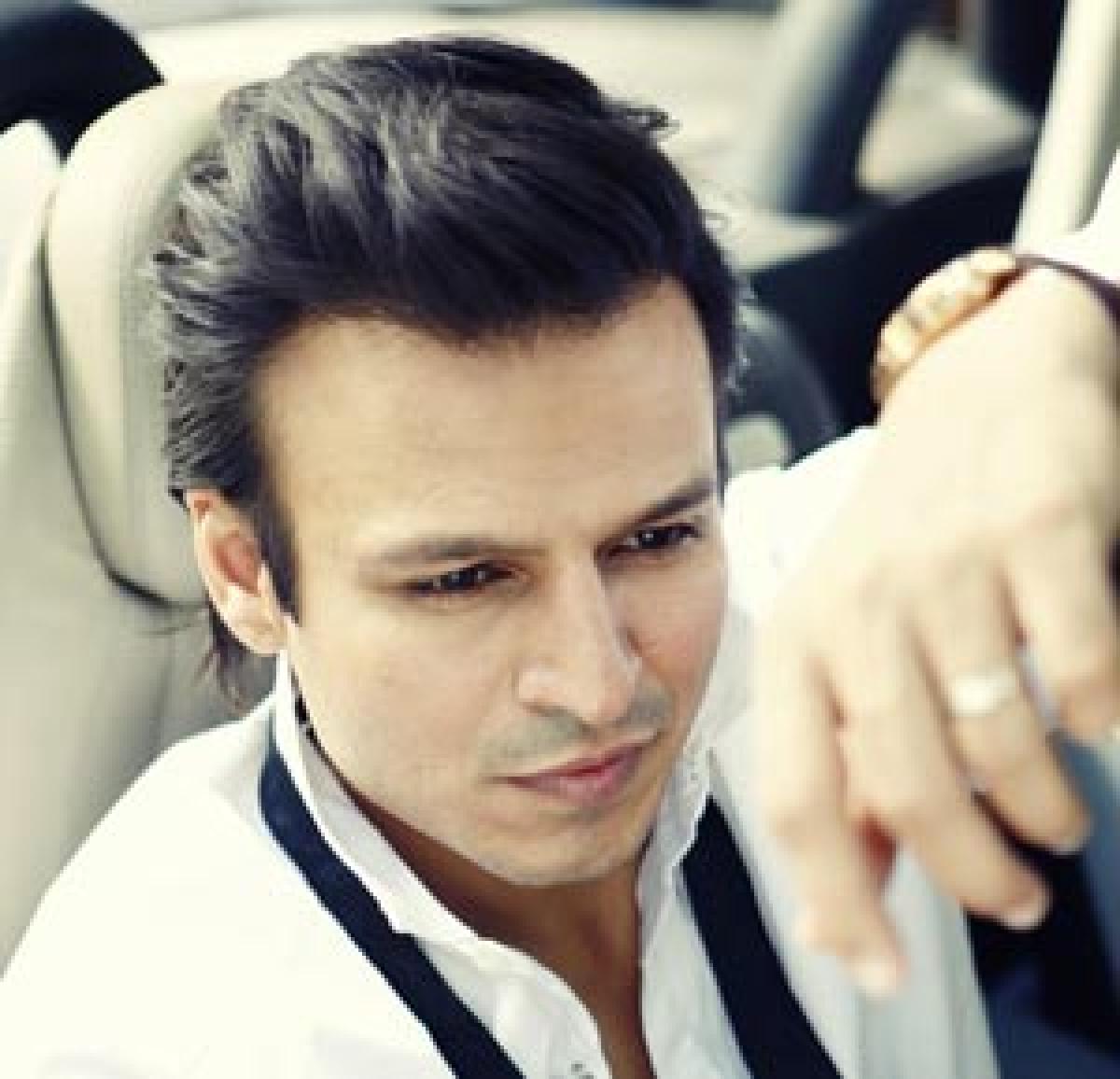 Vivek Oberoi ropes in Daniel Craig’s trainer 