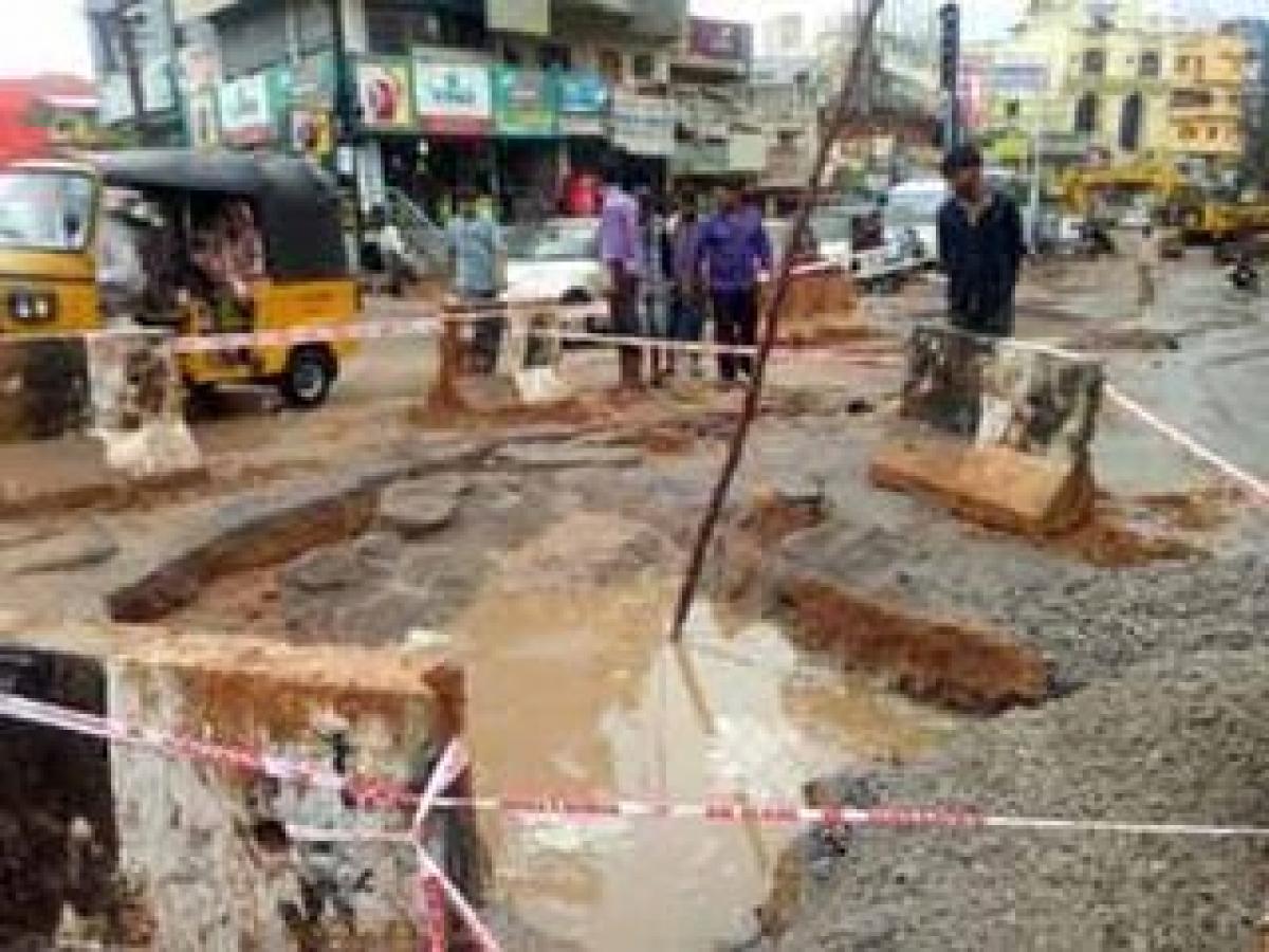 Sink hole reappears in Safilguda