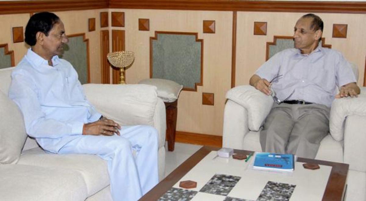 Telangana CM meets Governor Narasimhan