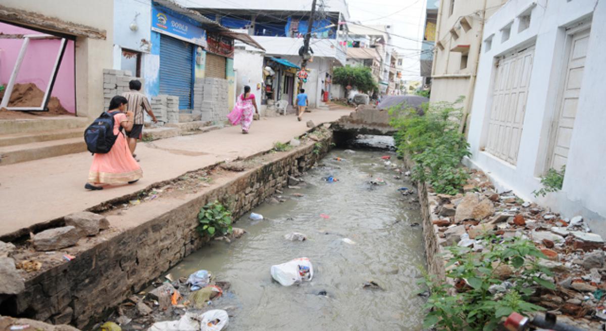 Unfenced Uday Nagar nala an impending danger to commuters