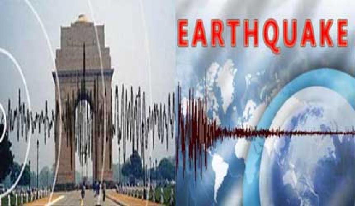 Quake rattles Delhi, Valley