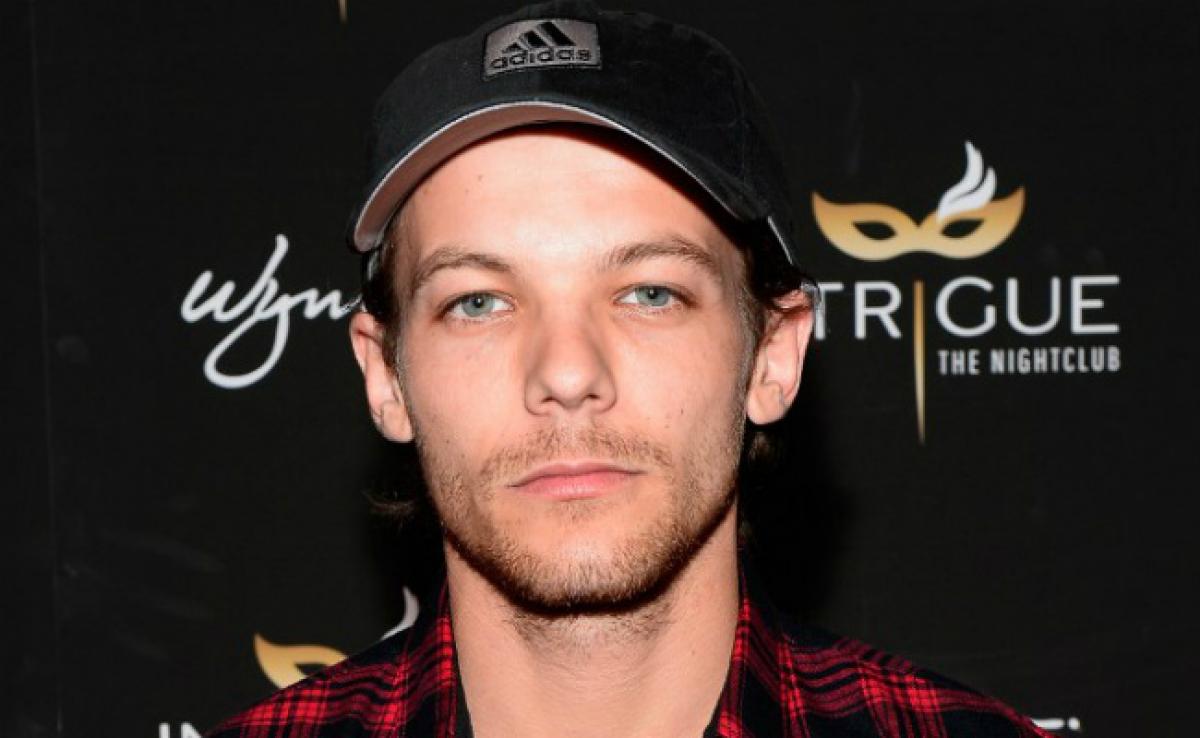 One Direction Bands Louis Tomlinson Arrested In Airport Tussle