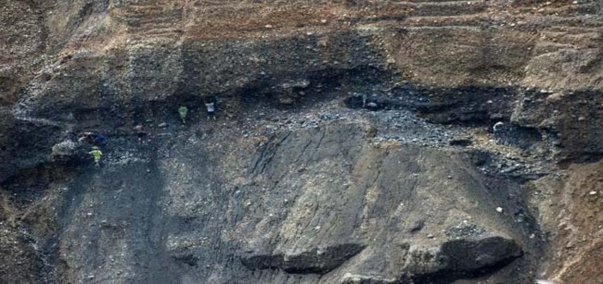Myanmar jade mine landslide kills 11