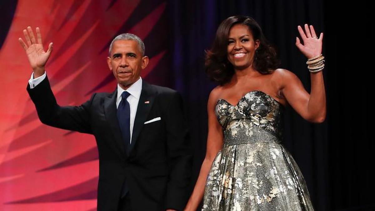 Barack, Michelle Obama sign bumper book deal