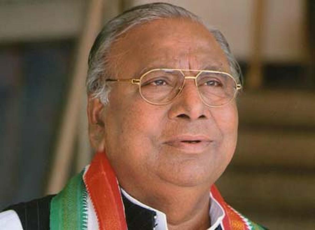 Hanumanth Rao appeals TDP leaders to join Congress