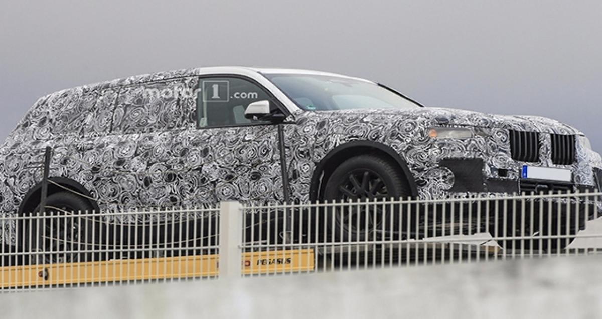 BMW’s Flagship SUV X7 Spied For The 1st Time