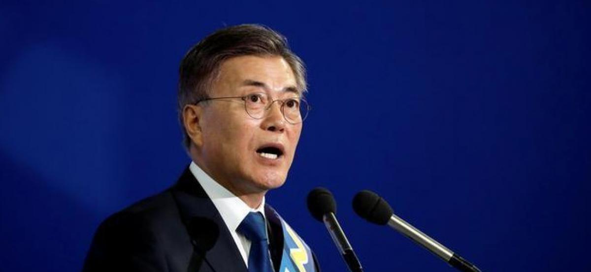 South Koreas shy new President Moon hits the spotlight