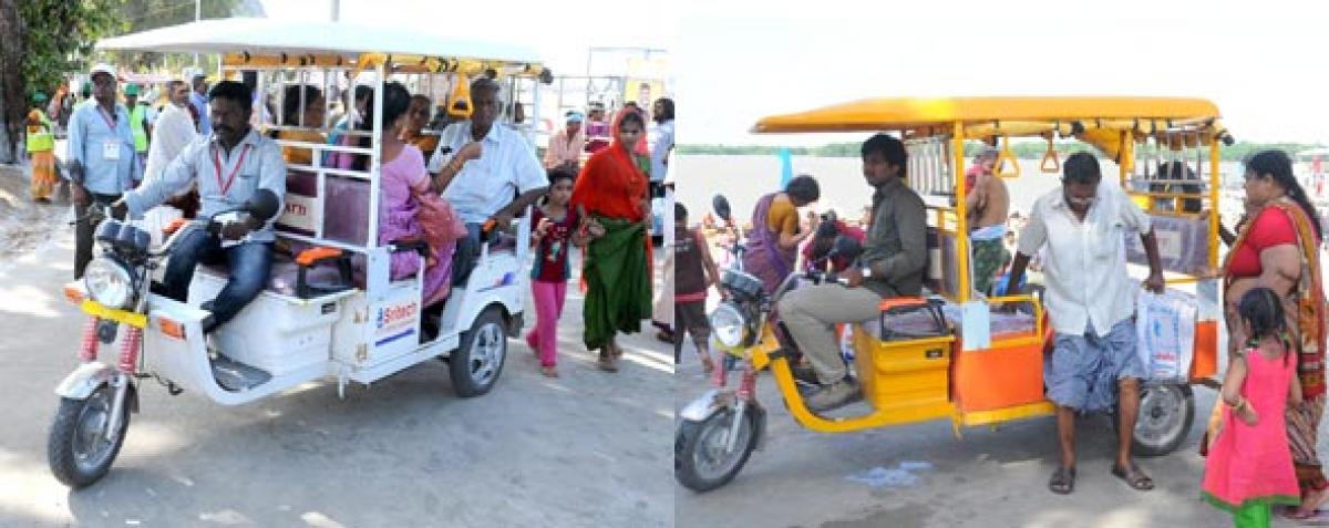 E-rickshaws in the service of pilgrims