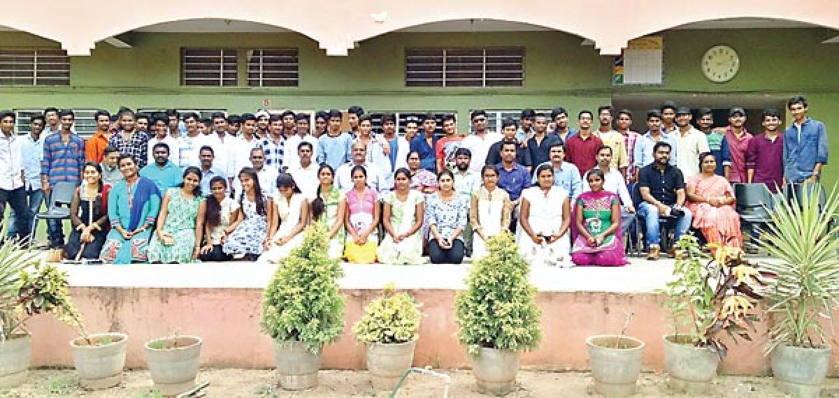 Old students felicitate Paramita Group chairman