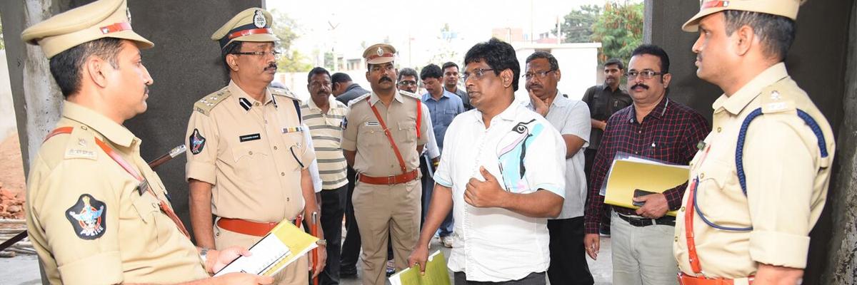 IG inspects under construction cyber forensic lab building