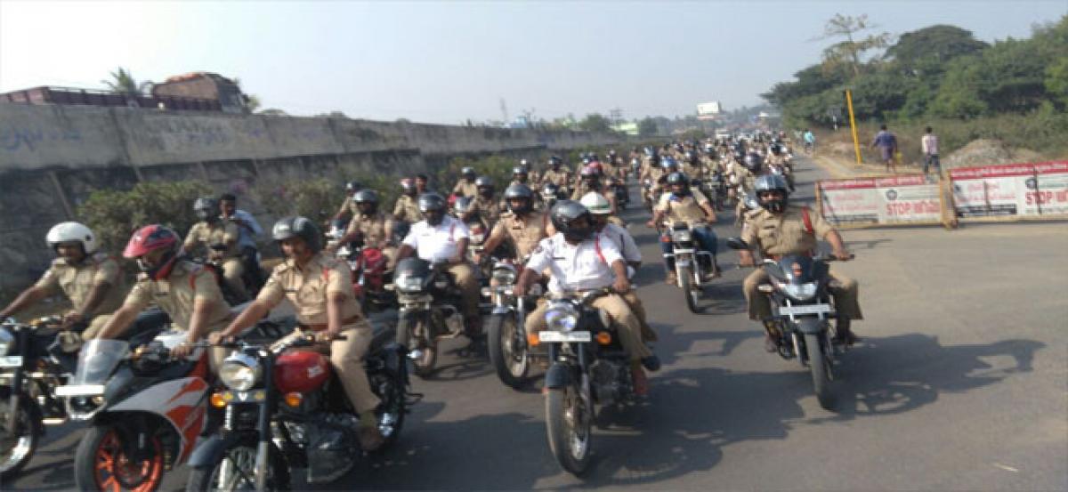 Cops organise helmet awareness rally