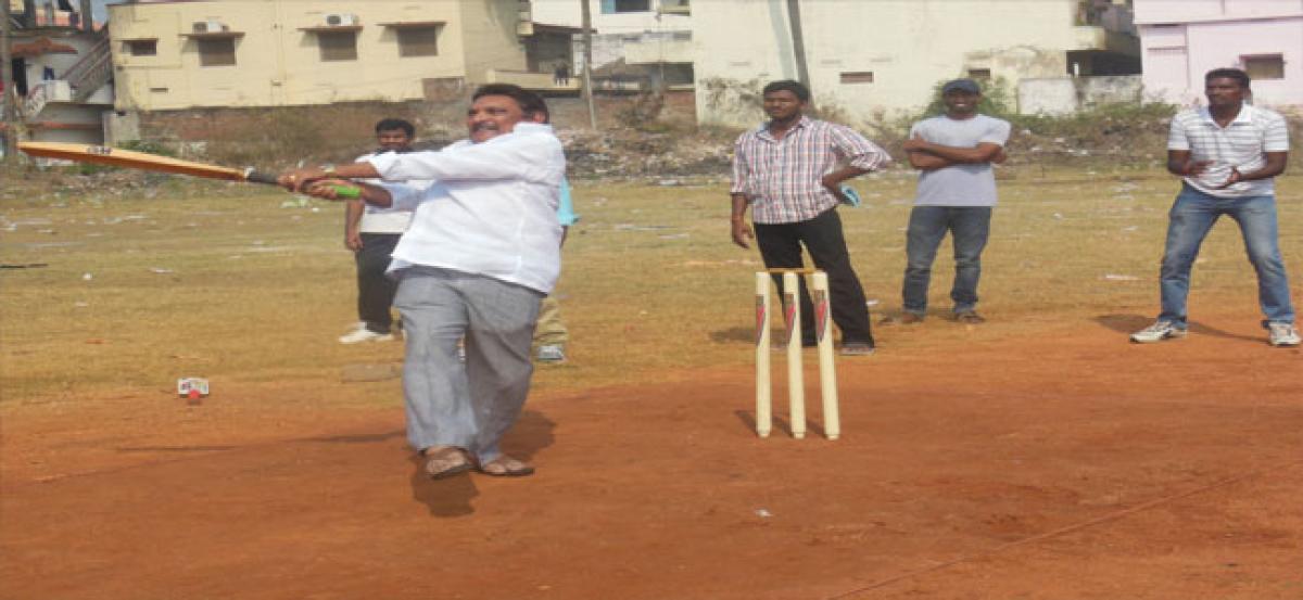Bhimavaram cricket league begins
