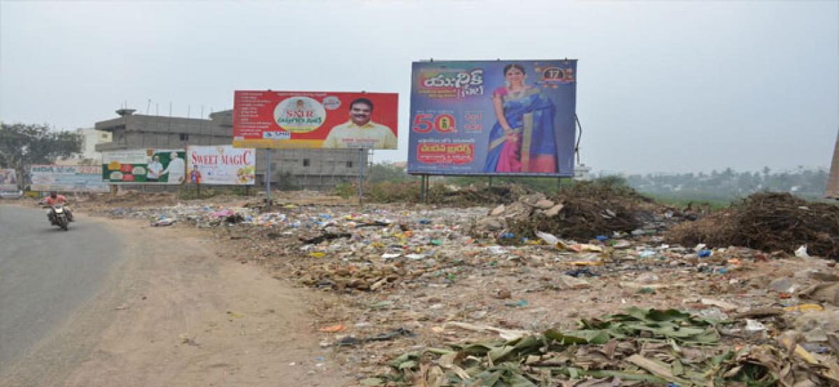 Panchayat’s action in dumping garbage attracts criticism