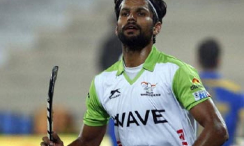 Delhi Waveriders win a thriller