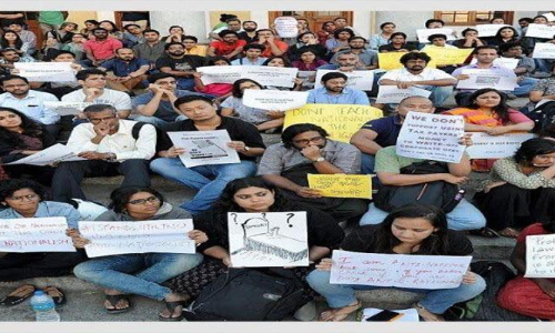 Debate on student movements at Lamakaan