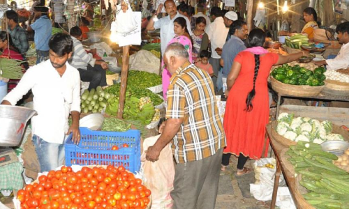 Vegetable prices skyrocket because of short supply caused by recent heavy rains