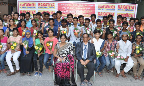 Kakatiya students  excel in JEE MAINS-2017