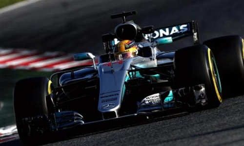 Formula 1: Lewis Hamilton on top as Mercedes gobble up the laps