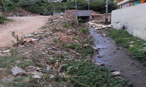 Drainage overflow troubles local residents