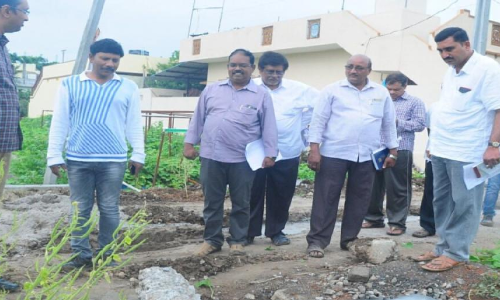 Speed up road restoration works in Guntur, officials told