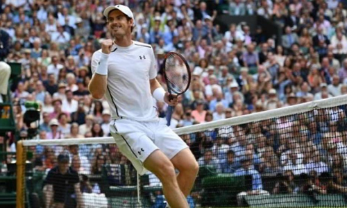 Andy Murray aims to give Wimbledon a shot, but admits Roger Federer is the favourite
