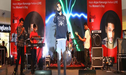 Live concert held at Forum Sujana Mall