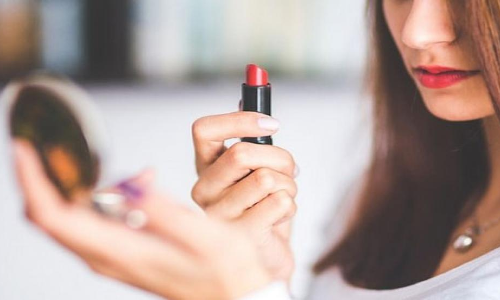 7 steps to apply lipstick correctly!