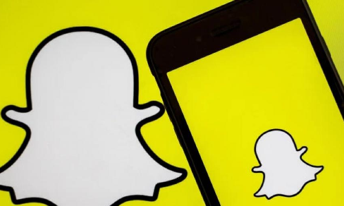 Snap shares hit all-time low after woeful analyst comment