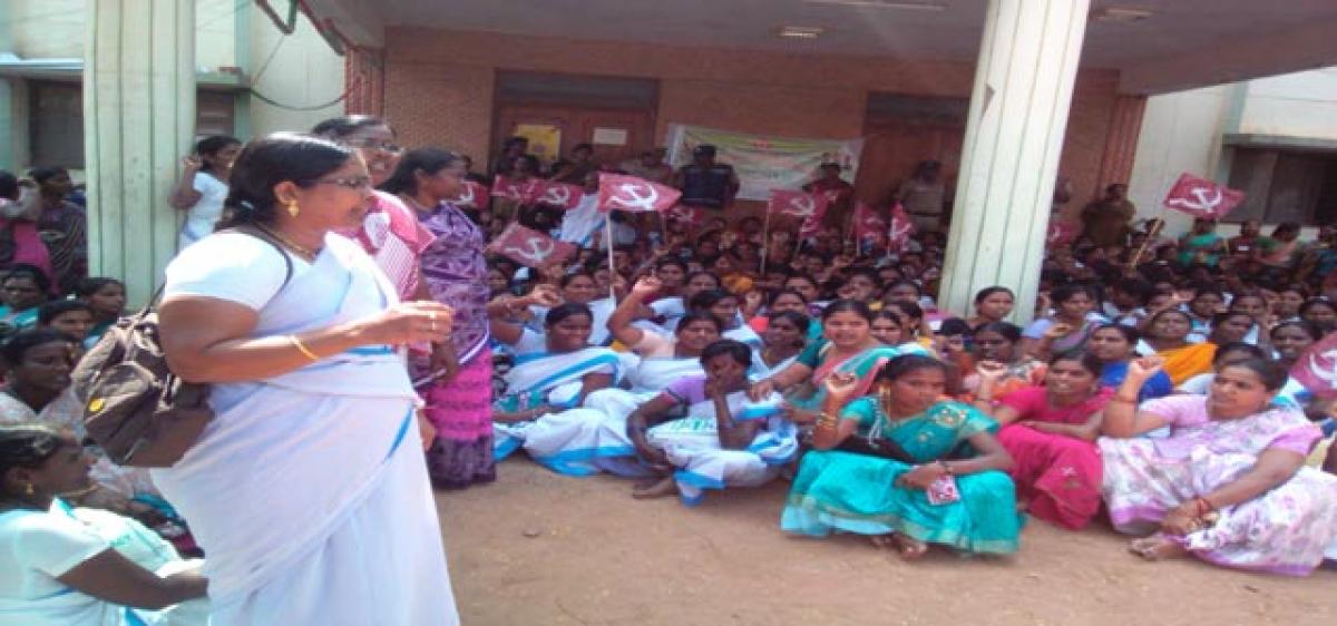 ASHA workers lay siege to DMHO office