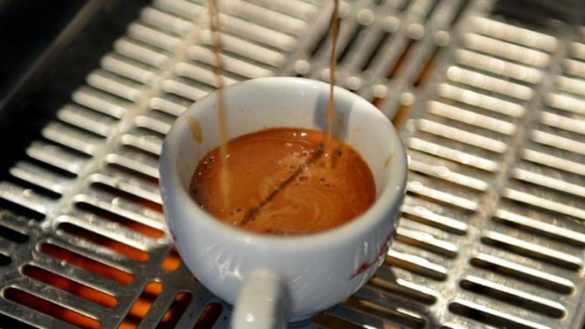 Four cups of coffee daily may cure colon cancer