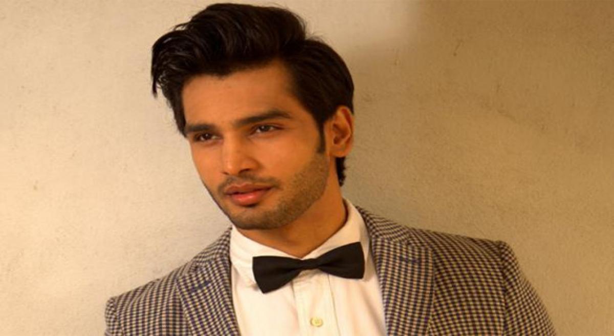 Share 104+ rohit khandelwal hairstyle - POPPY