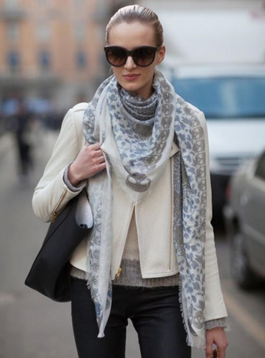 Look chic this monsoon with fashionable scarves