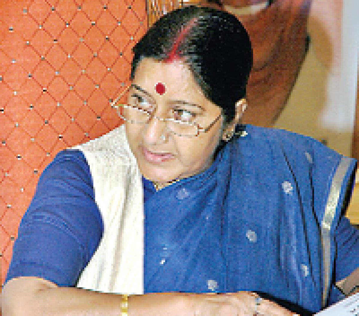 Sushma hits back at tweet on daughter