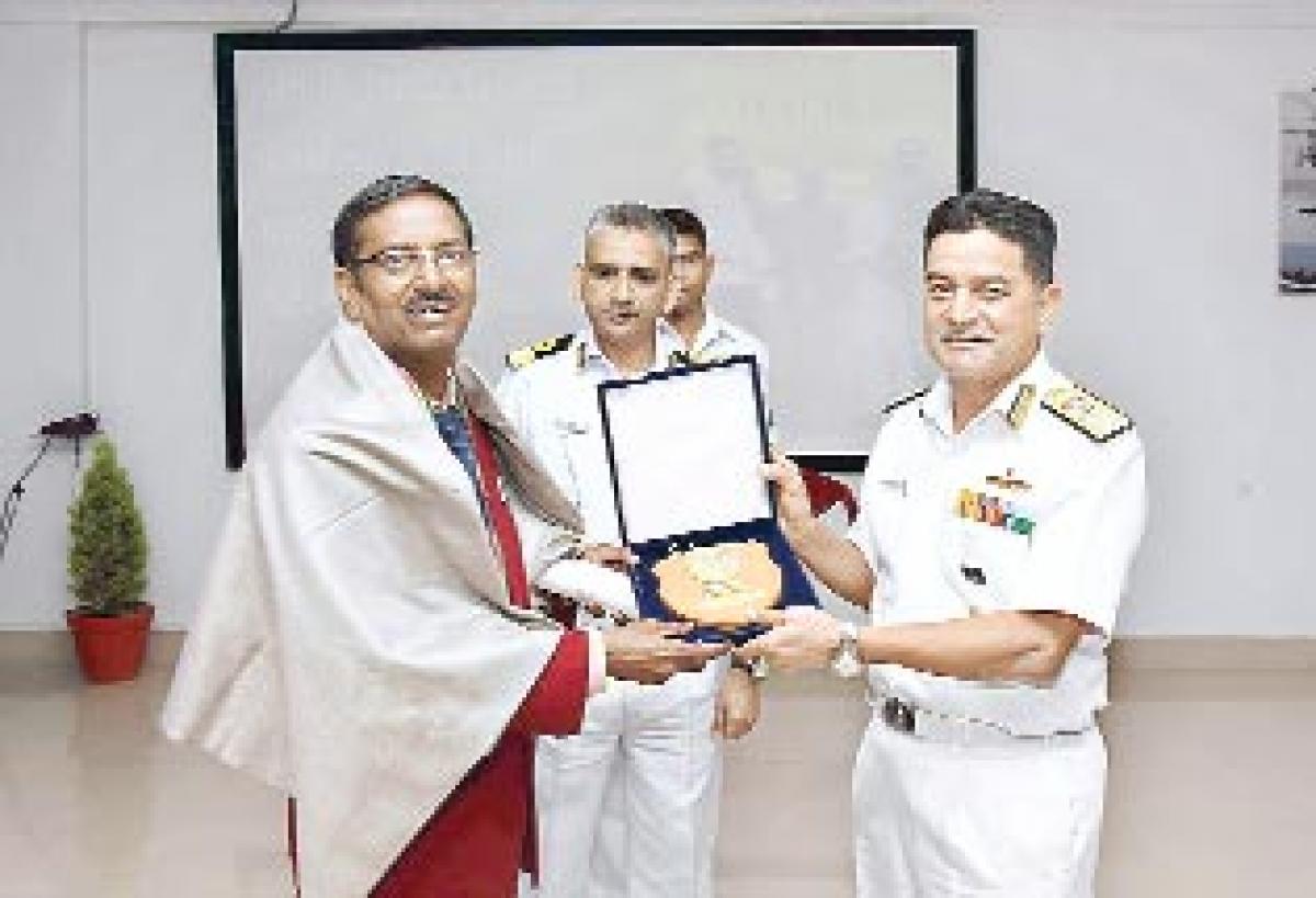 Eastern Naval Command chief lauds teachers